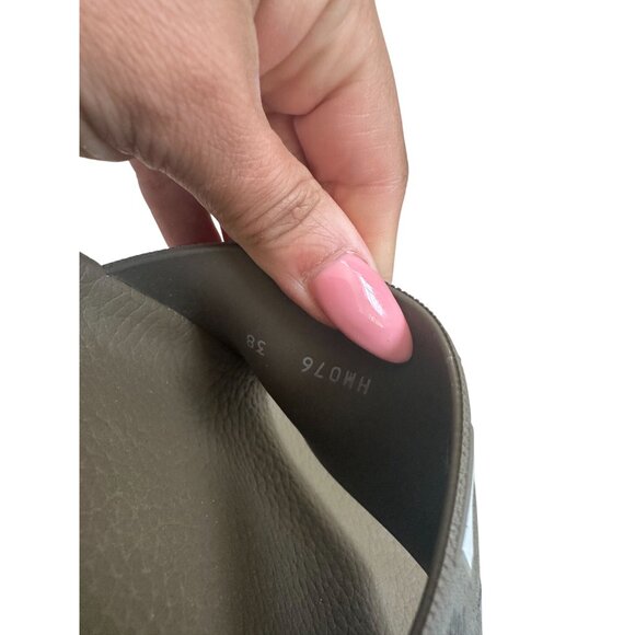 VALENTINO GARAVANI Star Print Camo Pool Slide Sandals Size 38 - Picture 8 of 11